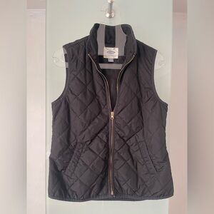 Old Navy Black Quilted Vest